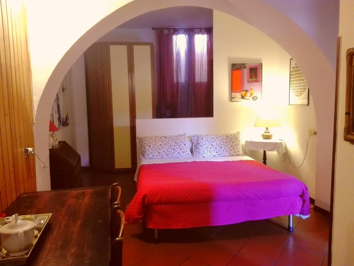 Al Giardino Di Alice Bed & Breakfast Perugia Bagian luar foto