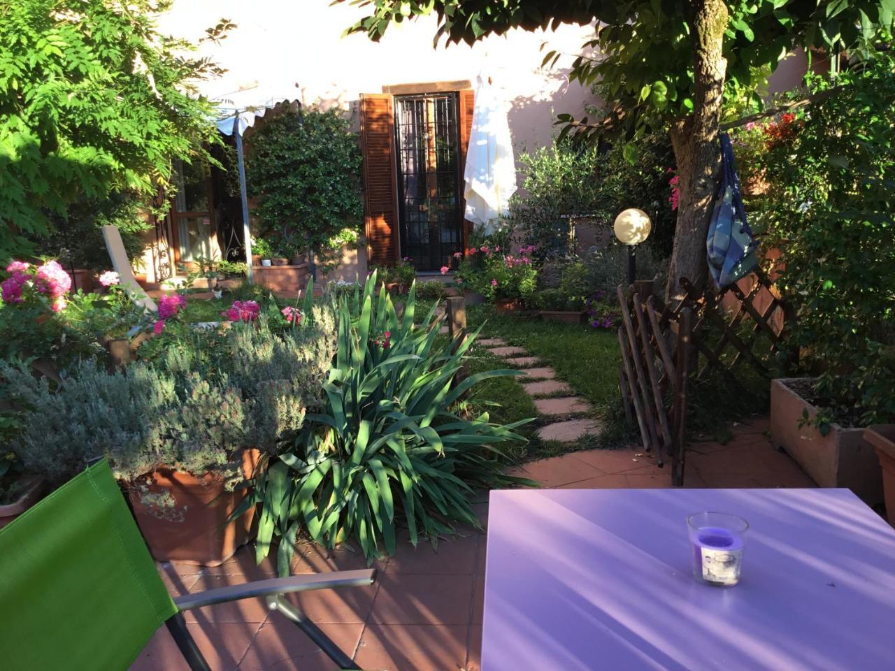 Al Giardino Di Alice Bed & Breakfast Perugia Bagian luar foto