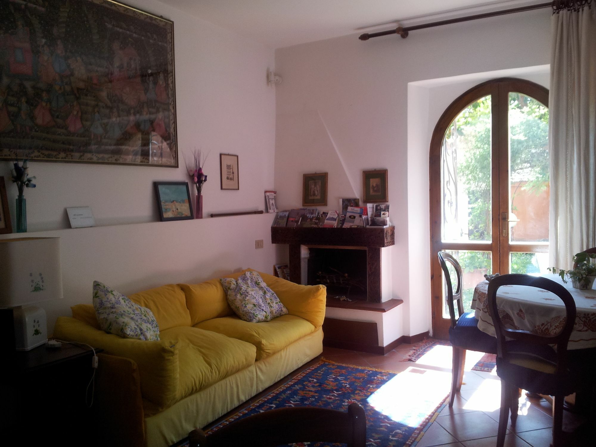 Al Giardino Di Alice Bed & Breakfast Perugia Bagian luar foto